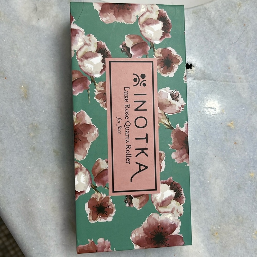 Inotka rose quartz roller